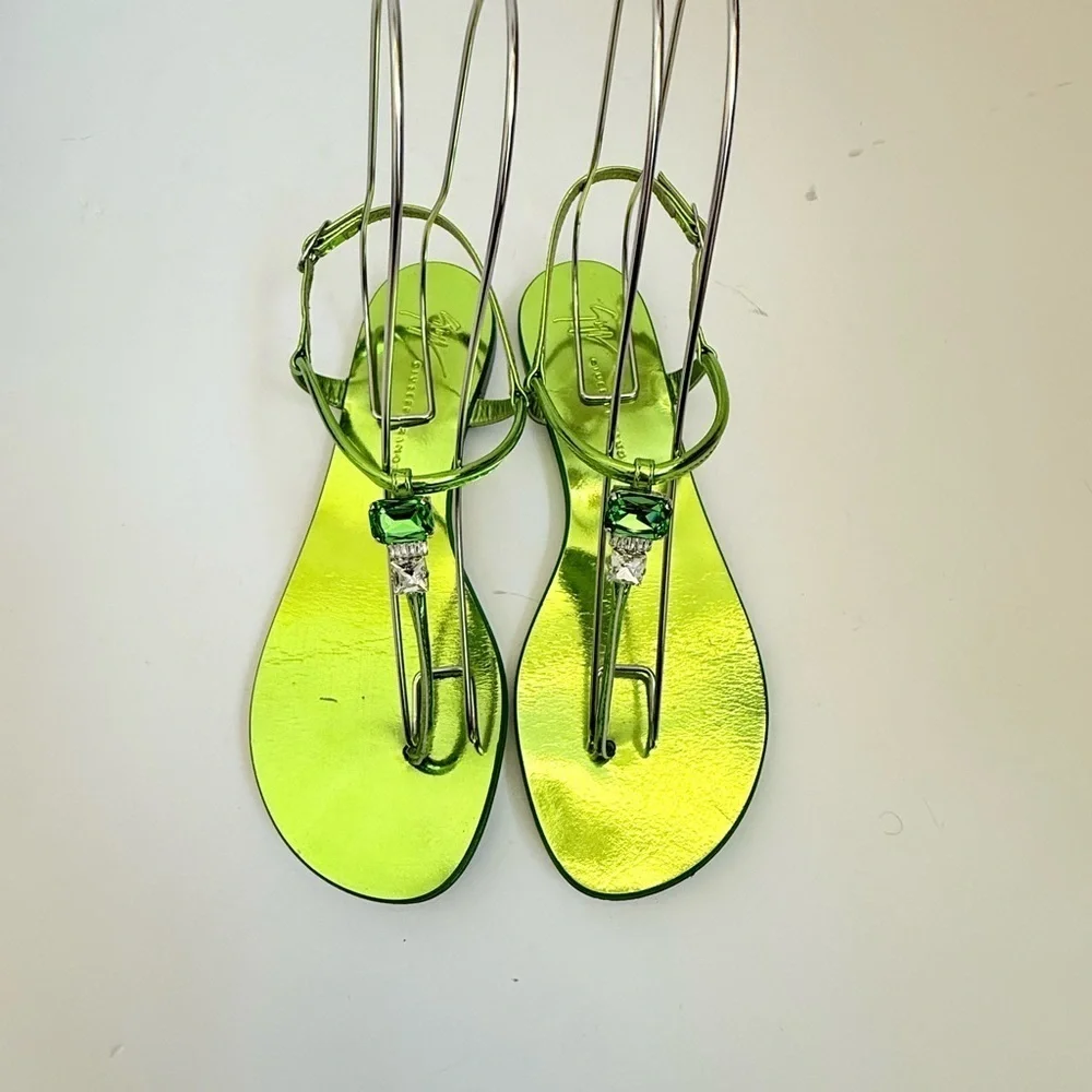Giuseppe Zannoti Asparagus Green Metallic Leather Alphonsine thong sandals EU 38